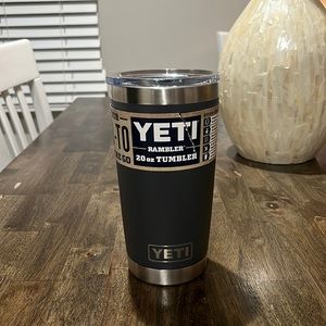 20oz YETI Rambler Tumbler - NEW